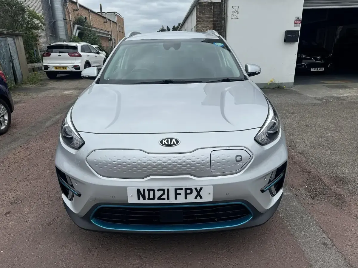 Used Kia e-Niro 150 kW (204 HP) 2021 Silver SUV