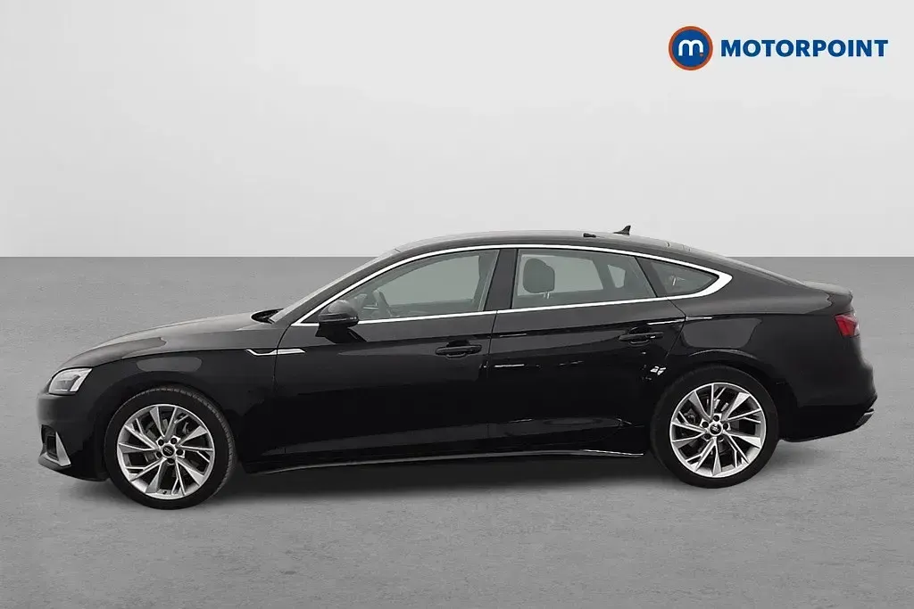 Begagnad Audi A5 Sport 2023 Svart Sportkupé