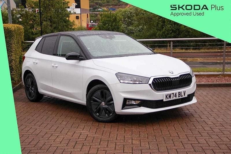 Moon white metallic black magic pearl effect Used 2024 Skoda Fabia Colour Edition Hatchback | £17,690 (Good price) - Image 1/4