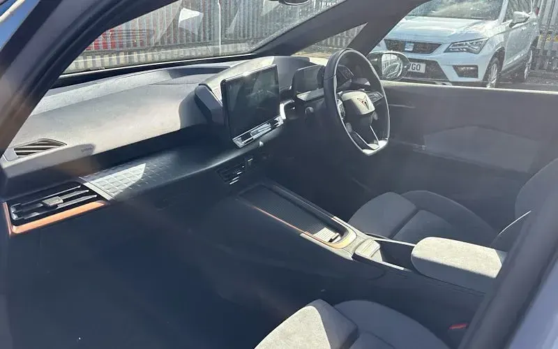 Usado Cupra Born e-Boost 169 kW (230 CV) 2024 Utilitario