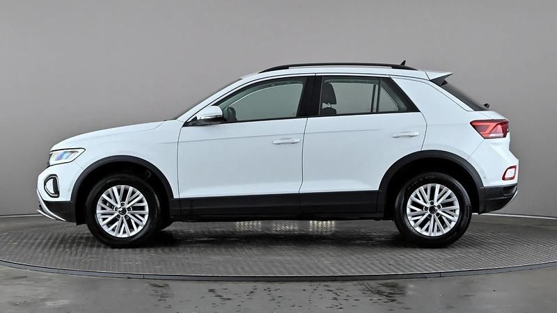 Used VW T-Roc Life 150 HP (110 kW) 2023 White SUV