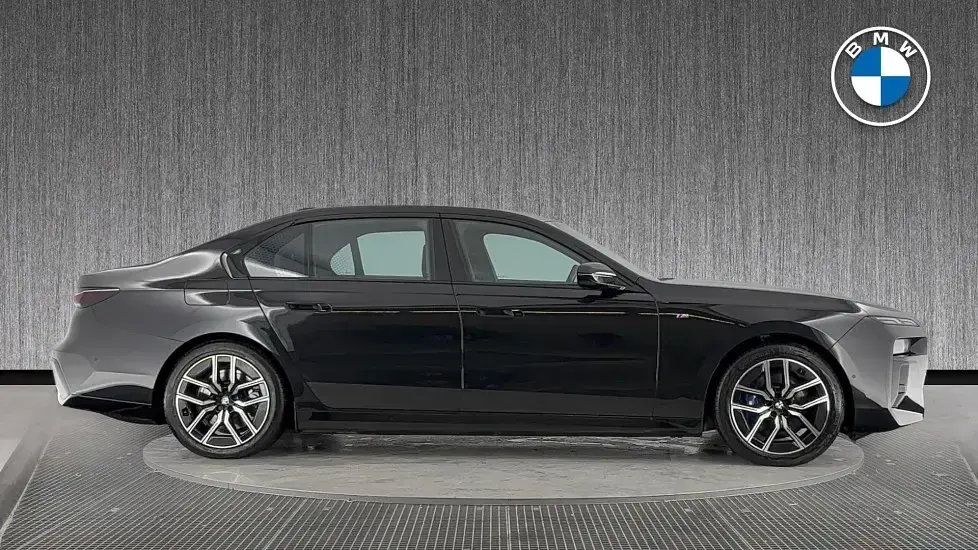 Usado BMW i7 M Sport 448 kW (610 CV) 2024 Negro Berlina