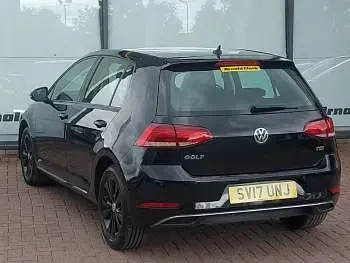 Used VW Golf VII SE 110 HP (80 kW) 2017 Black Hatchback