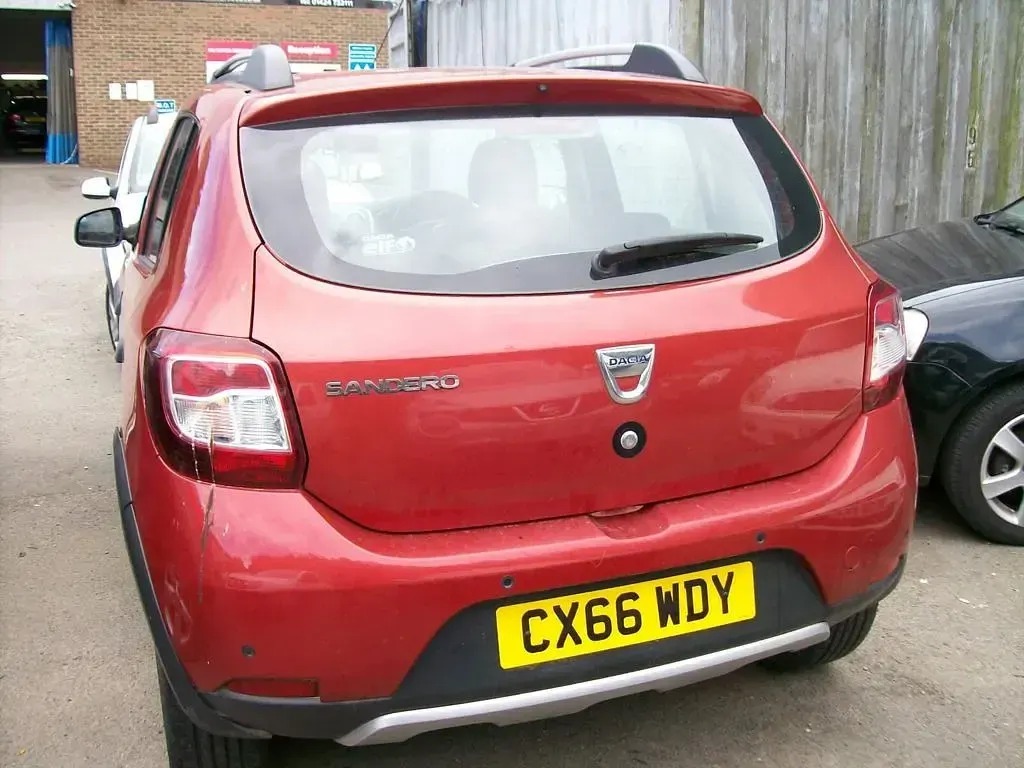Used Dacia Sandero Lauréate 2016 Red Hatchback