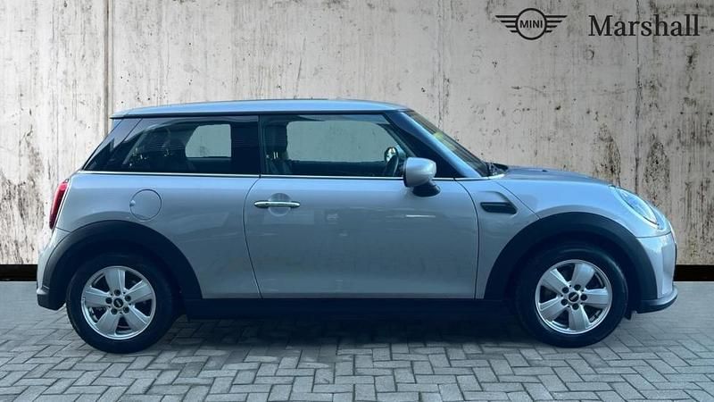 Used Mini Cooper Classic 136 HP (100 kW) 2024 Melting silver iii Hatchback