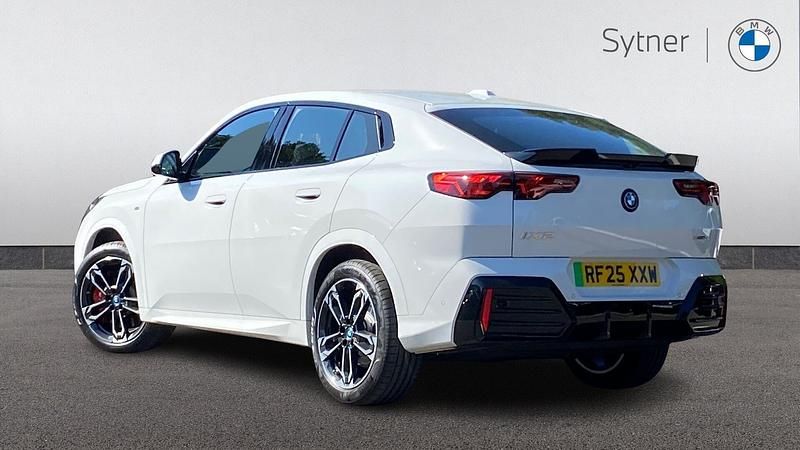 Used BMW iX2 M Sport 227 kW (309 HP) 2025 White SUV