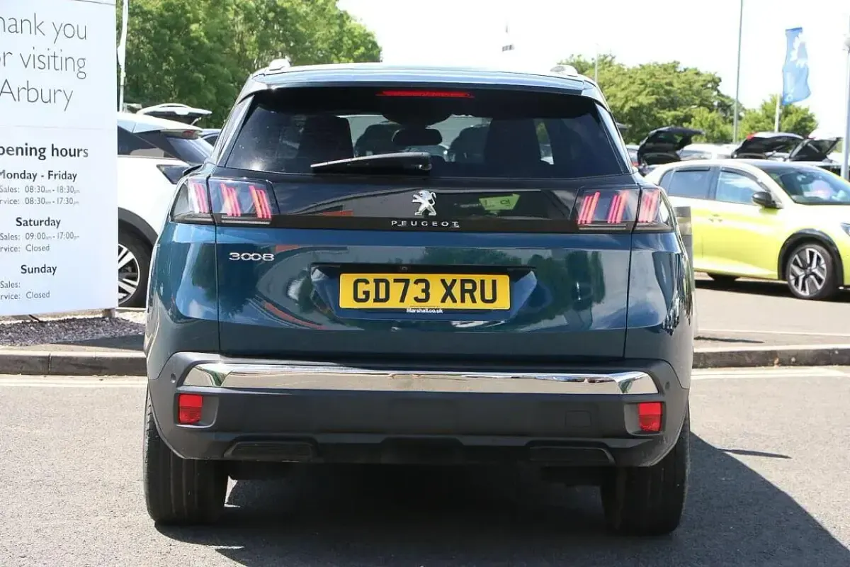 Used Peugeot 3008 Allure 129 HP (94 kW) 2024 Blue SUV