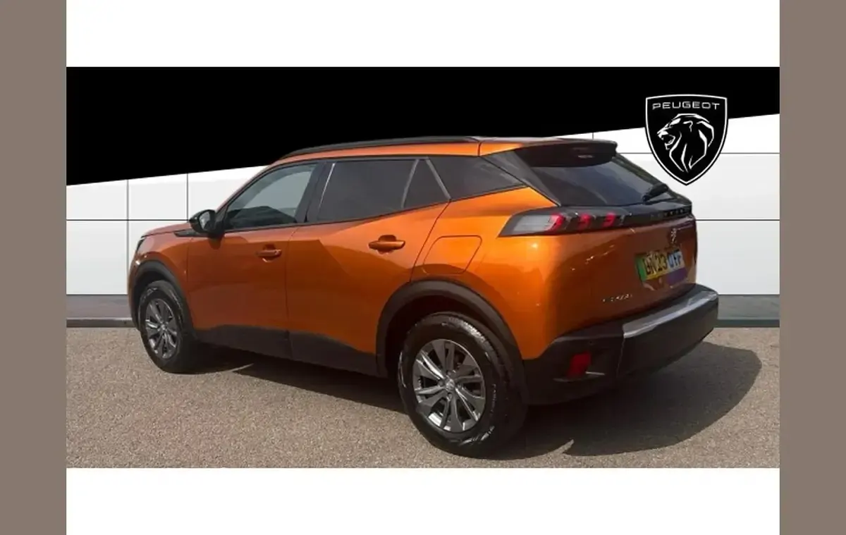 Used Peugeot e-2008 Active+ 100 kW (136 HP) 2023 Orange SUV