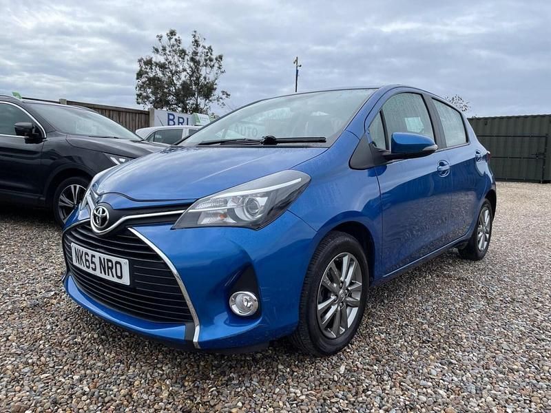 Used Toyota Yaris 2015 Blue Hatchback