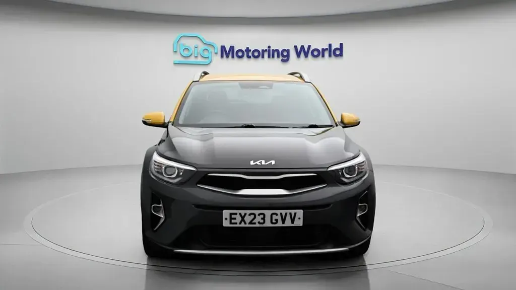 Used Kia Stonic 99 HP (72 kW) 2023 Grey SUV