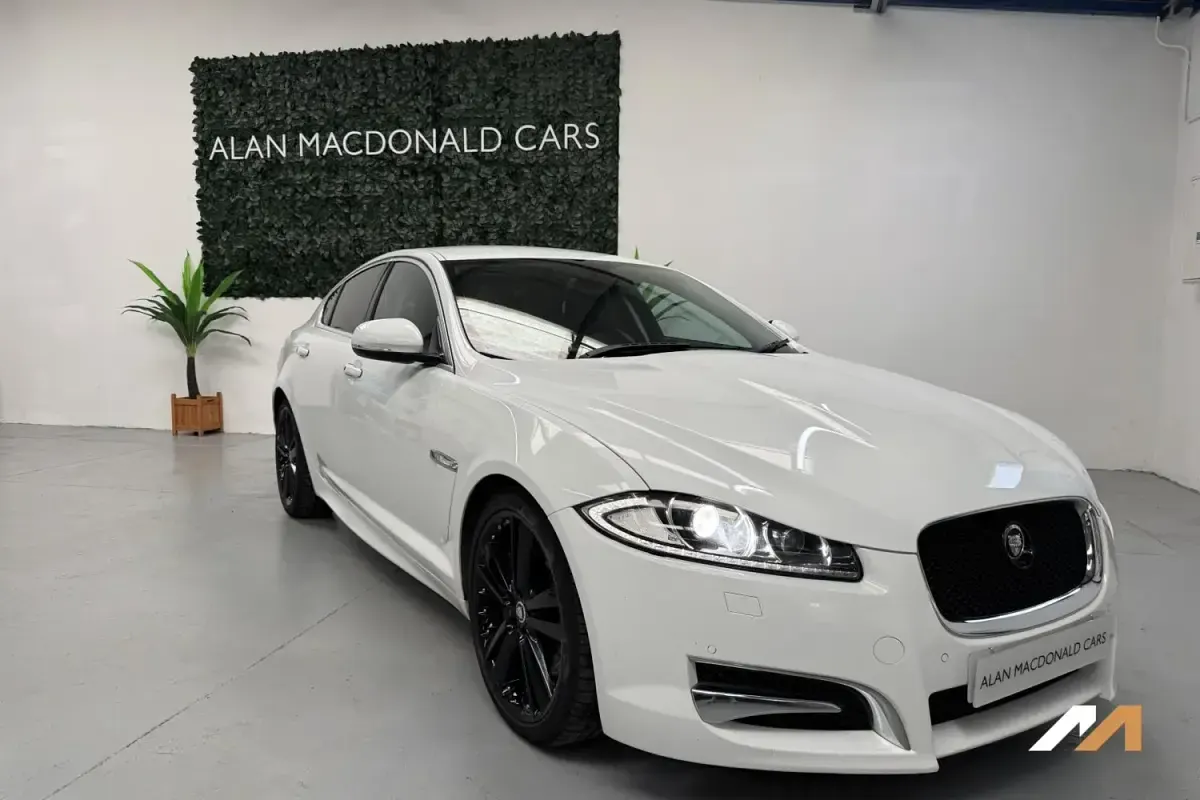 Second-hand Jaguar XF Portfolio 271 CP (199 kW) 2012 Alb Berlinǎ