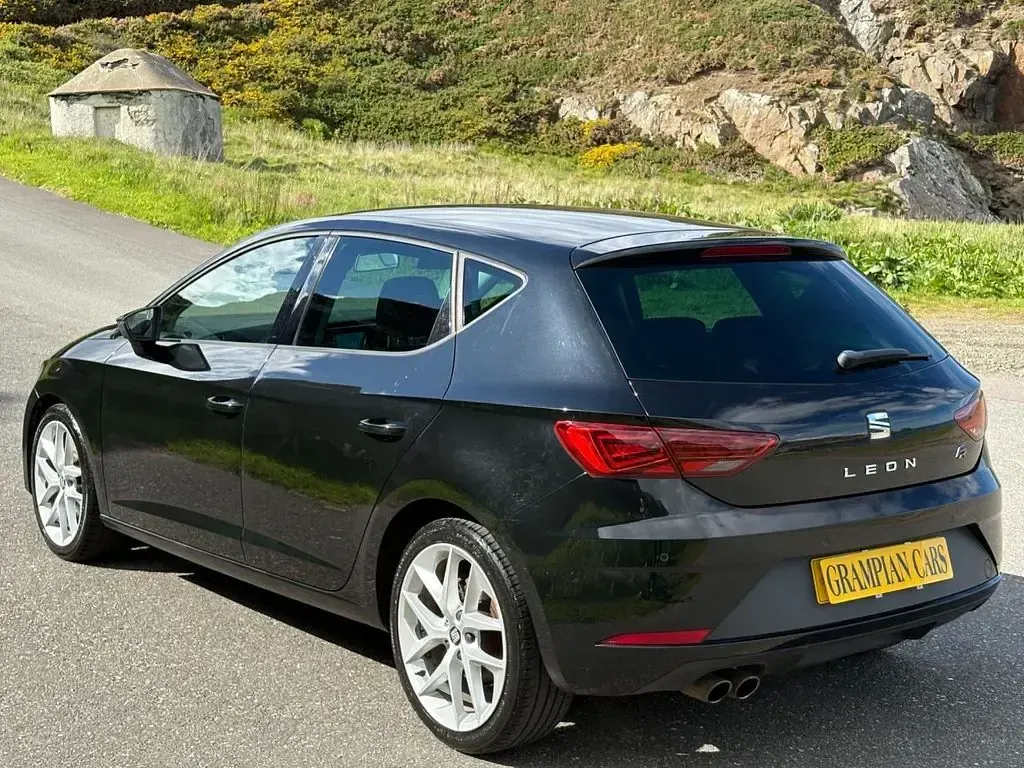 Used Seat Leon FR 150 HP (110 kW) 2017 Black Hatchback