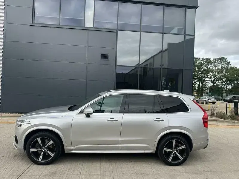 Used Volvo XC90 R-Design 235 HP (172 kW) 2019 Silver SUV