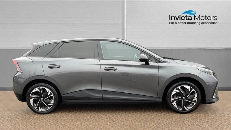 Used MG MG4 EV Trophy 150 kW (204 HP) 2023 Grey Hatchback