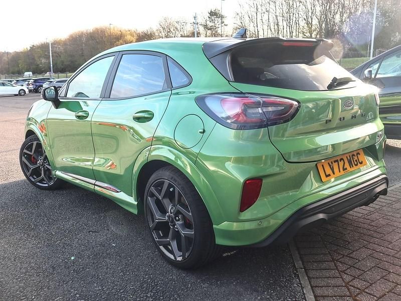 Used Ford Puma ST 200 HP (147 kW) 2022 Mean green SUV