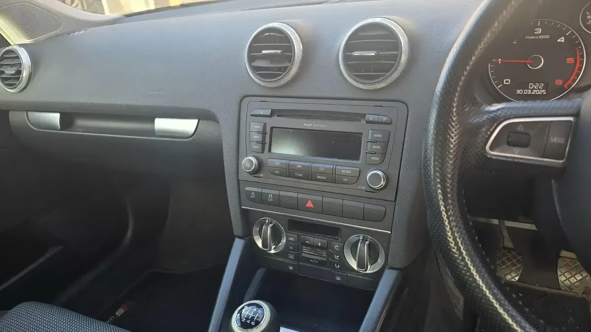 Used Audi A3 Sportback Sport 140 HP (102 kW) 2010 Blue Hatchback