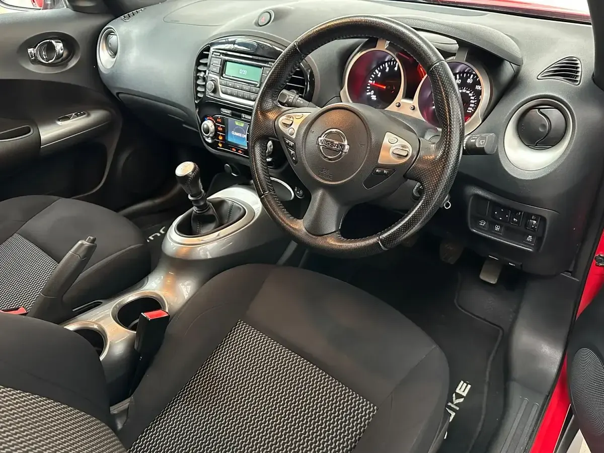 Used Nissan Juke Acenta 115 HP (84 kW) 2015 Red SUV