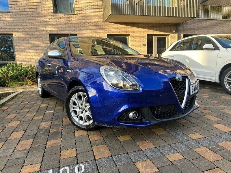 Blue Used 2020 Alfa Romeo Giulietta Super Hatchback | £9,000 (Good price) - Image 1/4