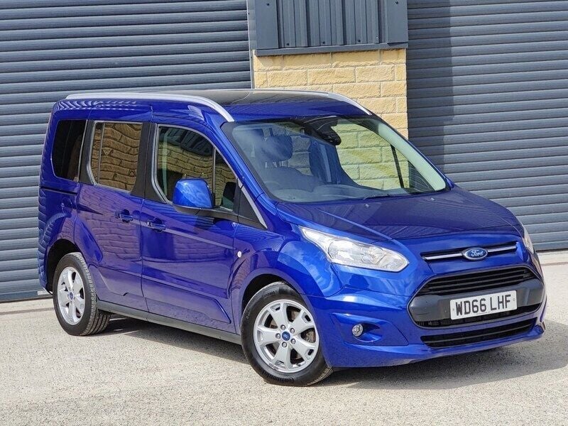 Blue Used 2017 Ford Tourneo Connect Titanium MPV | £9,990 (Good price) - Image 1/4