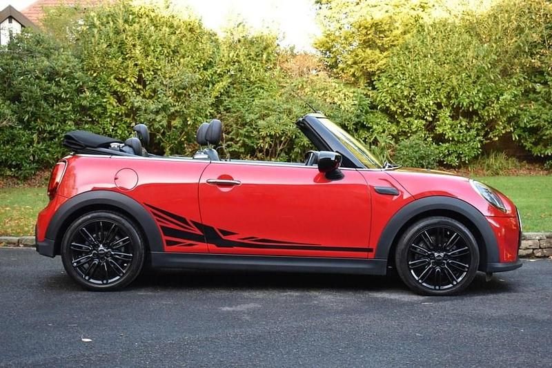 Used Mini Cooper Cabriolet Exclusive 136 HP (100 kW) 2022 Red Cabriolet