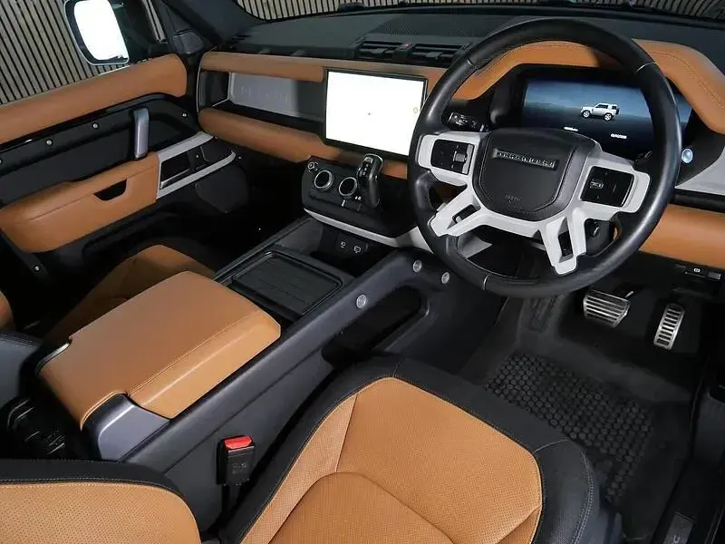 Used Land Rover Defender HSE Dynamic 250 HP (183 kW) 2022 Black SUV
