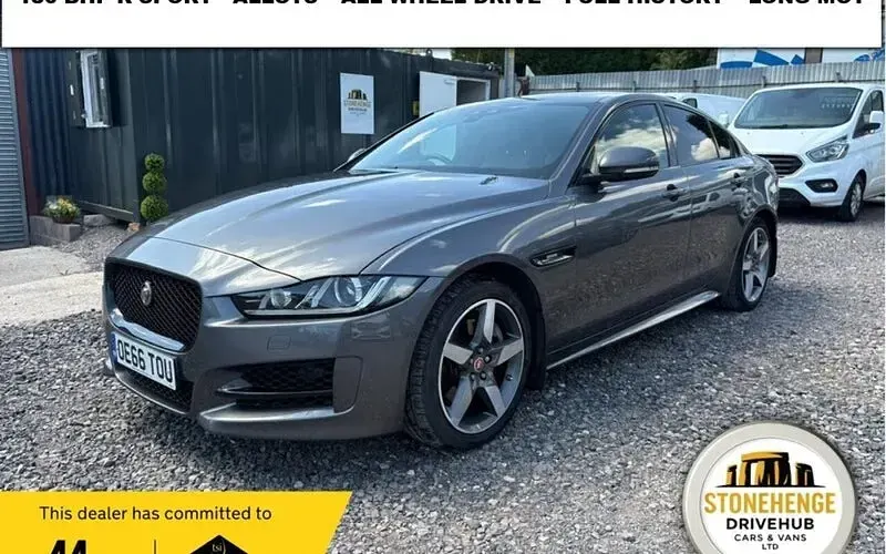 Used Jaguar XE R-Sport 180 HP (132 kW) 2017 Sedan