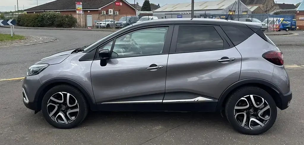 Used Renault Captur Iconic 90 HP (66 kW) 2020 Grey SUV