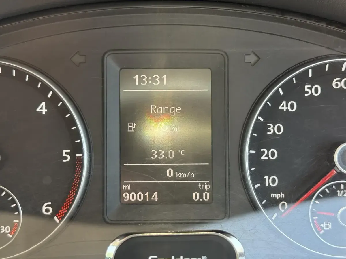 Used VW Caddy 75 HP (55 kW) 2013 White MPV
