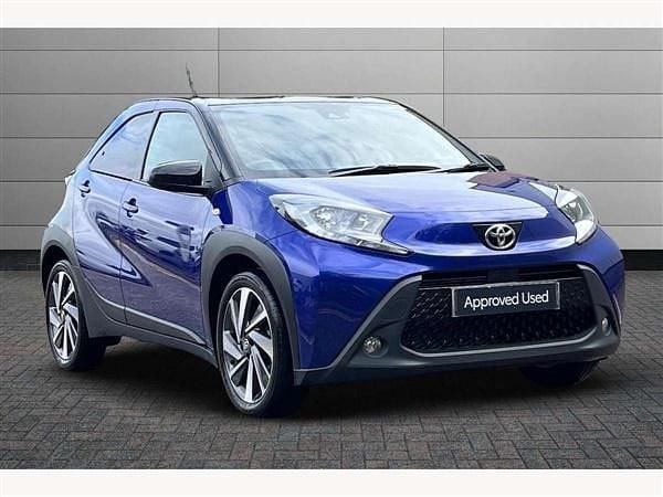 Juniper blue with black Used 2023 Toyota Aygo X SUV | £11,995 - Image 1/2