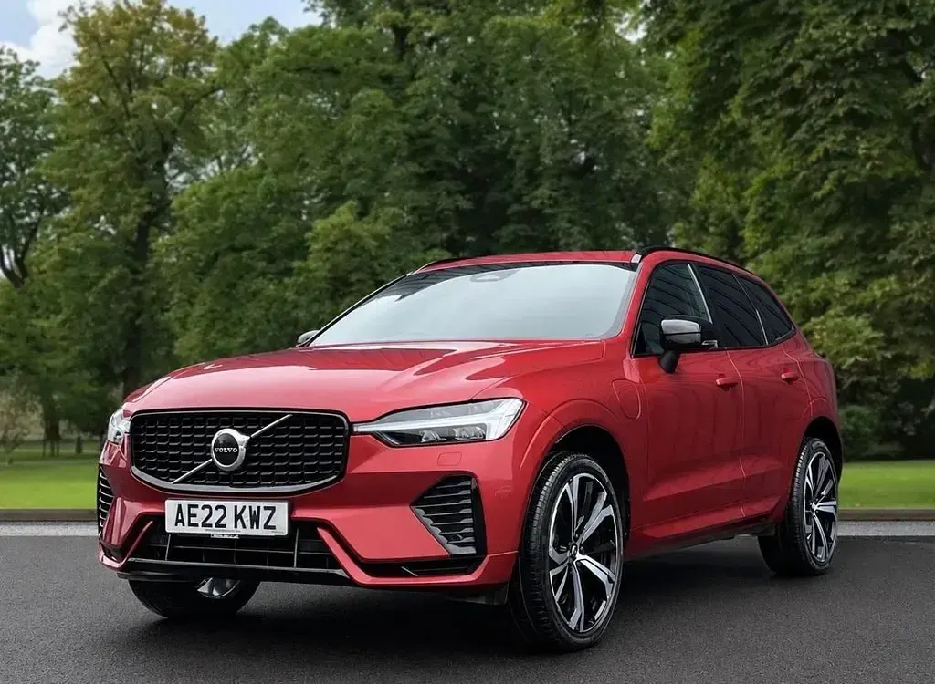 Used Volvo XC60 R-Design Pro 2022 Red SUV