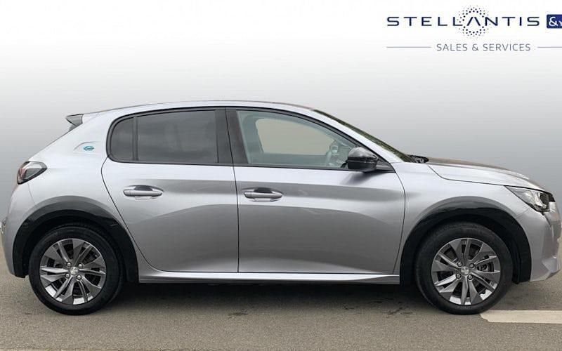 Used Peugeot e-208 Allure+ 100 kW (136 HP) 2023 Grey Hatchback