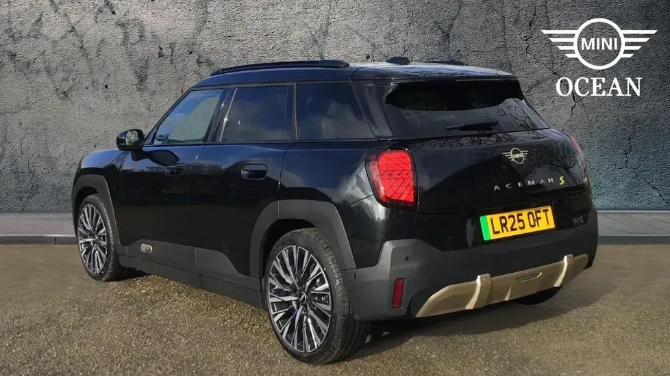 Used Mini Aceman 158 kW (215 HP) 2025 Black SUV