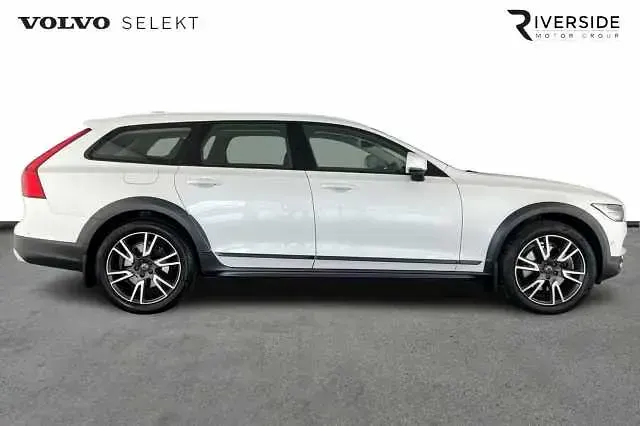 Usado Volvo V90 CC Plus 232 CV (170 kW) 2020 Blanco Familiar