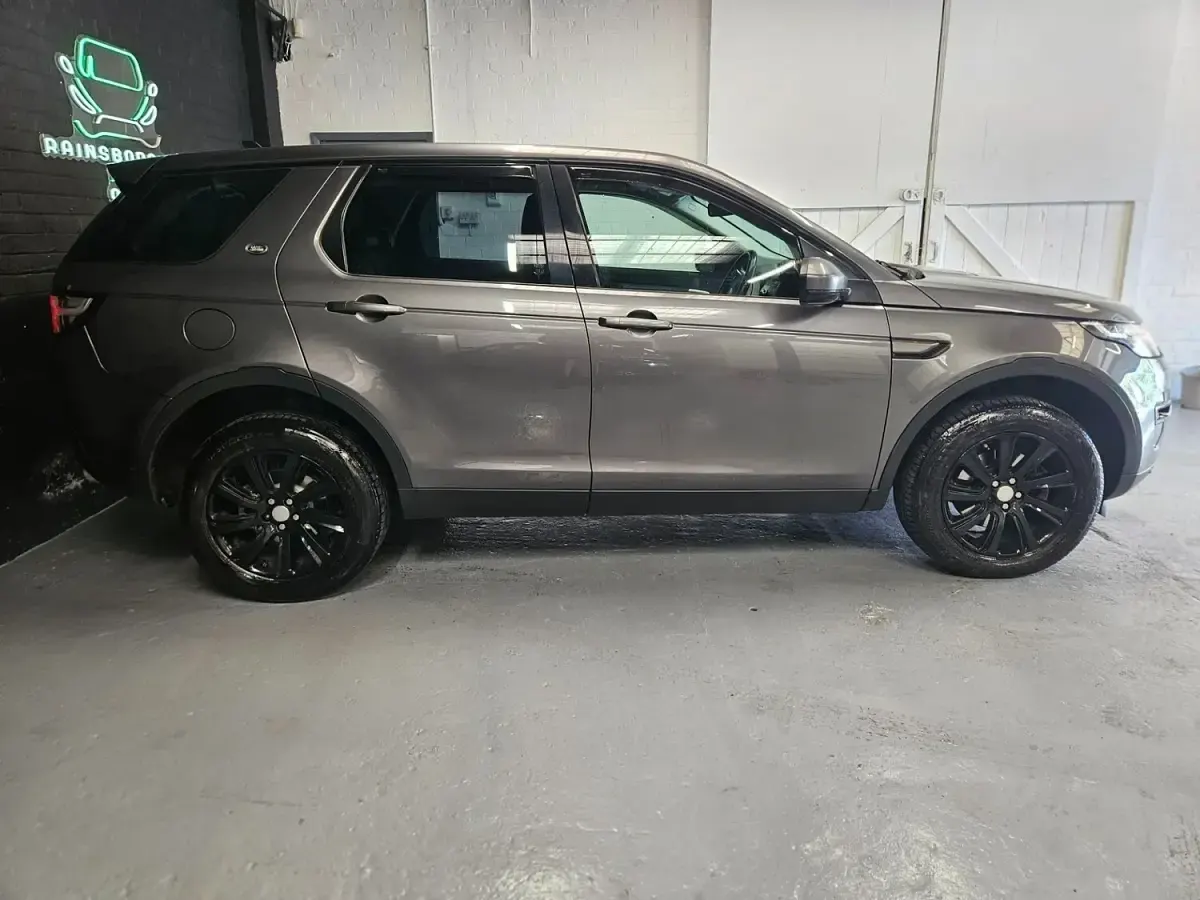 Used Land Rover Discovery Sport SE 190 HP (139 kW) 2015 Grey SUV