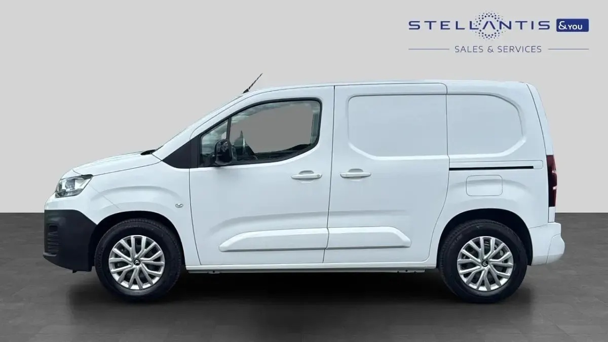 Used Citroën Berlingo 98 kW (134 HP) 2023 White MPV