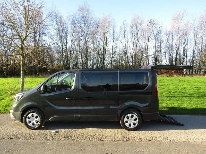 Used Renault Trafic Business 2021 Grey MPV