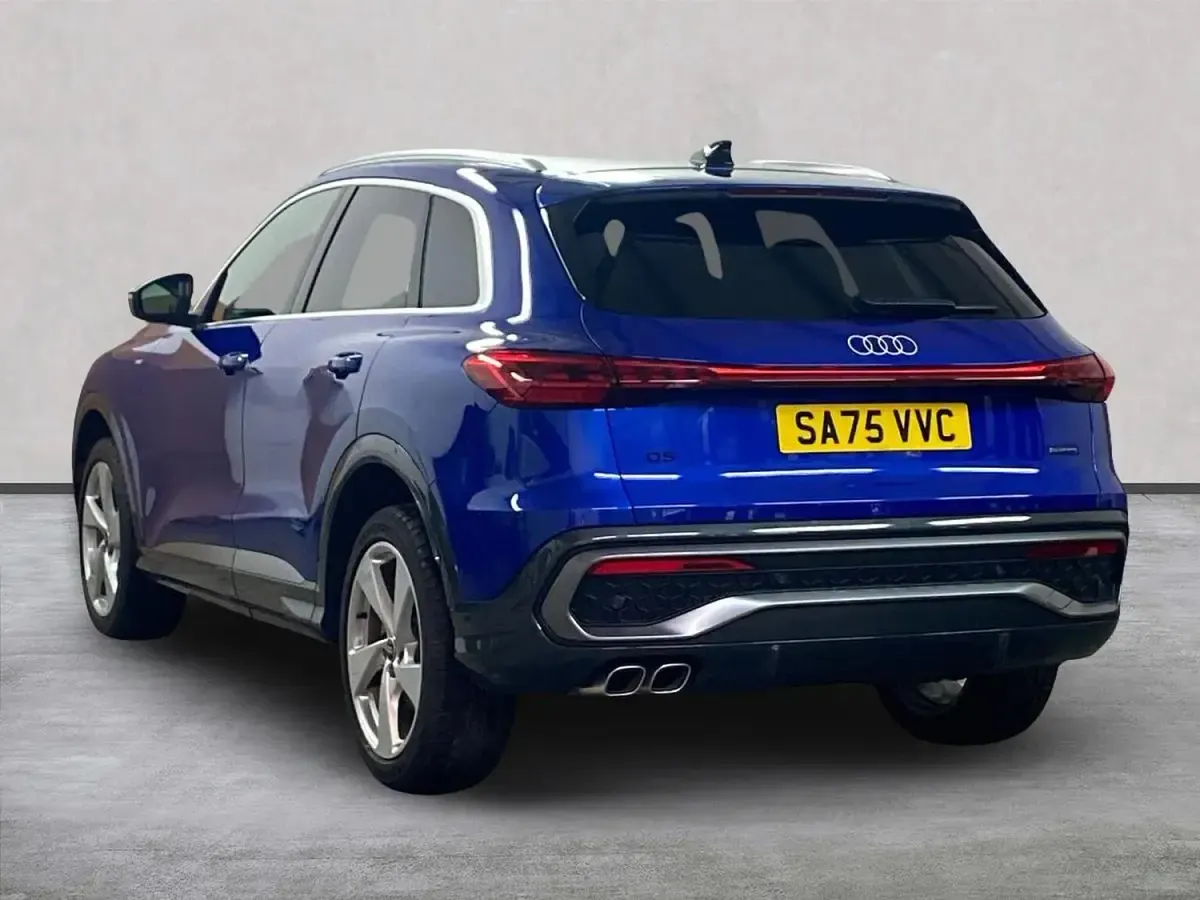 Usado Audi Q5 S-Line 204 HP (150 kW) 2025 Azul SUV