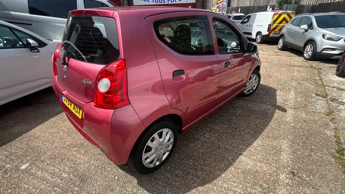 Used Suzuki Alto 68 HP (50 kW) 2014 Pink Hatchback