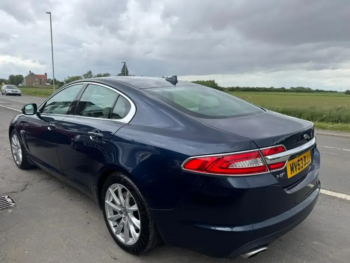 Second-hand Jaguar XF Portfolio 2013 Albastru Berlinǎ
