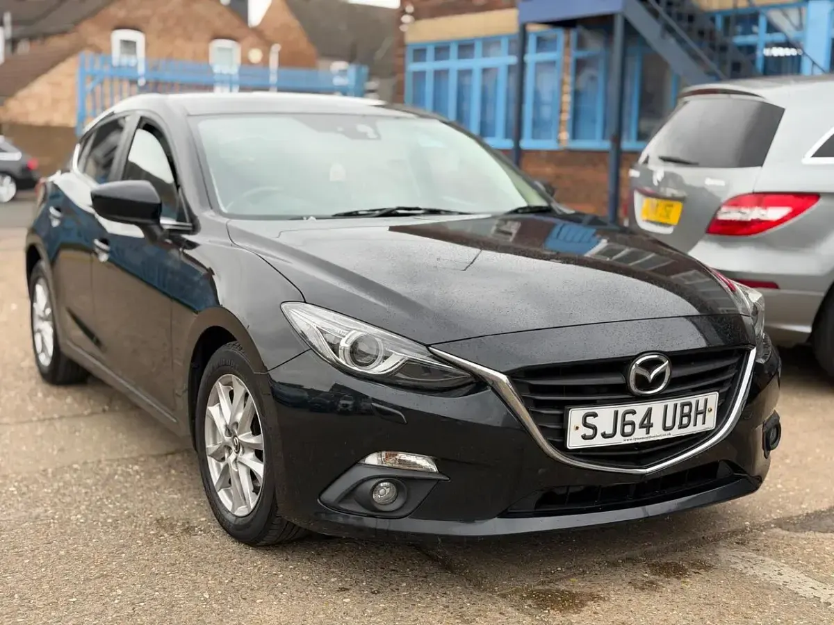 Used Mazda 3 165 HP (121 kW) 2014 Black Hatchback