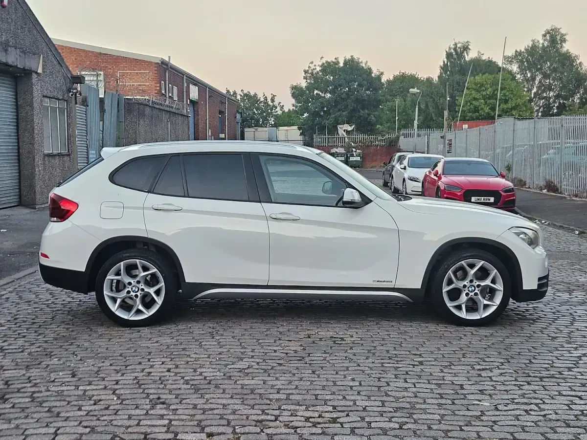 Used BMW X1 2013 Pearl white SUV