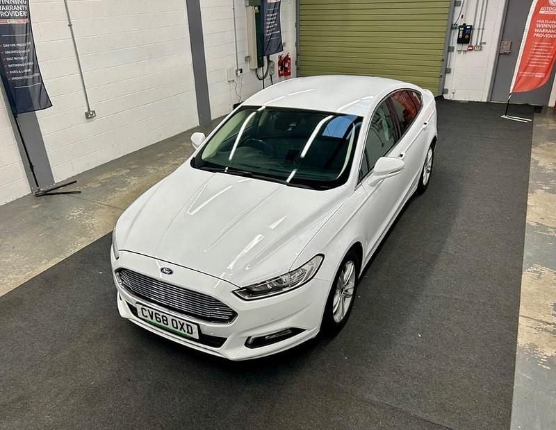 Used Ford Mondeo Zetec 150 HP (110 kW) 2018 White Hatchback