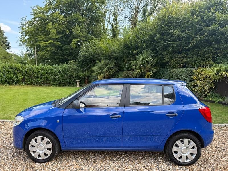 Blue Used 2009 Skoda Fabia Hatchback | £2,000 (Good price) - Image 1/4