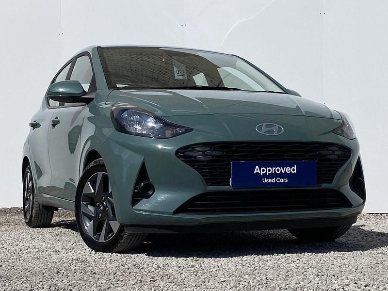 Green Used 2024 Hyundai i10 Advanced Hatchback | £14,595 (Fair price) - Image 1/3