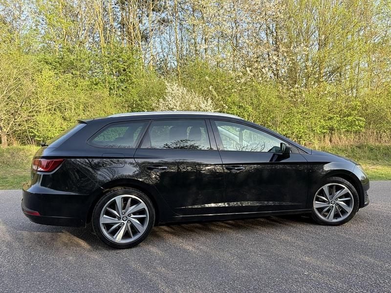 Begagnad Seat Leon FR 180 HK (132 kW) 2016 Svart Kombi