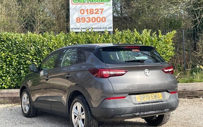 Second-hand Vauxhall Grandland X S 131 CP (96 kW) 2019 Gri SUV