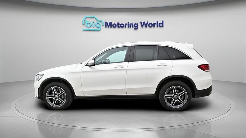 Used Mercedes GLC300e AMG line 320 HP (235 kW) 2022 White Estate