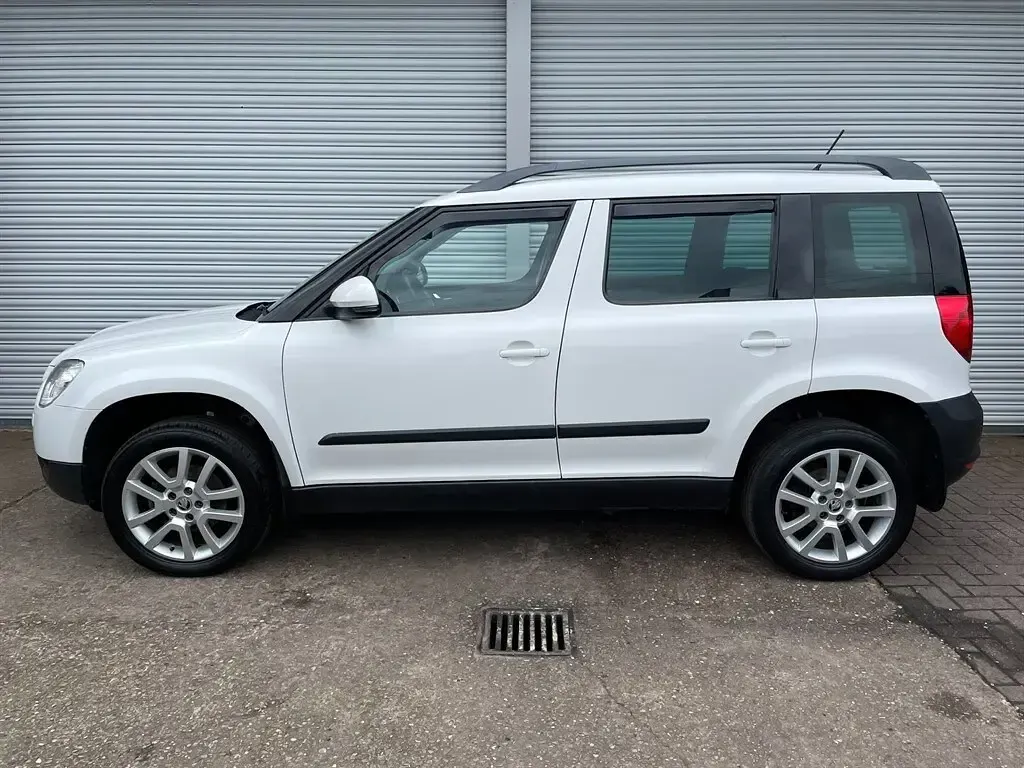 Used Skoda Yeti Elegance 140 HP (102 kW) 2013 White SUV