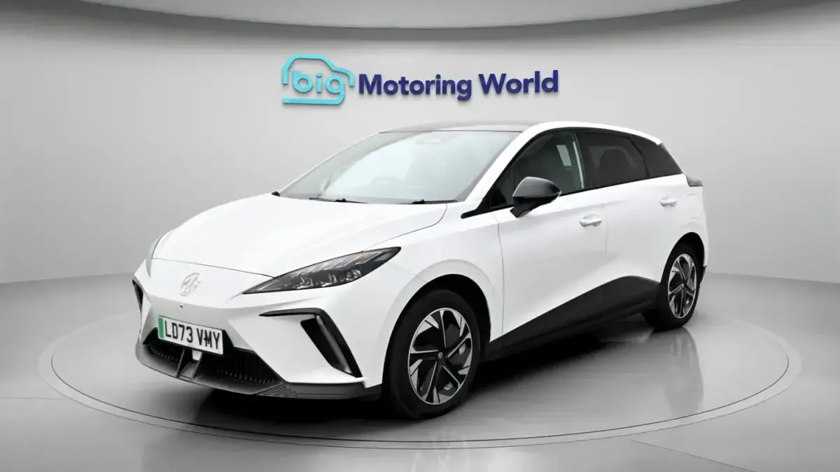 Usado MG MG4 EV Trophy 319 kW (435 CV) 2023 Blanco Utilitario