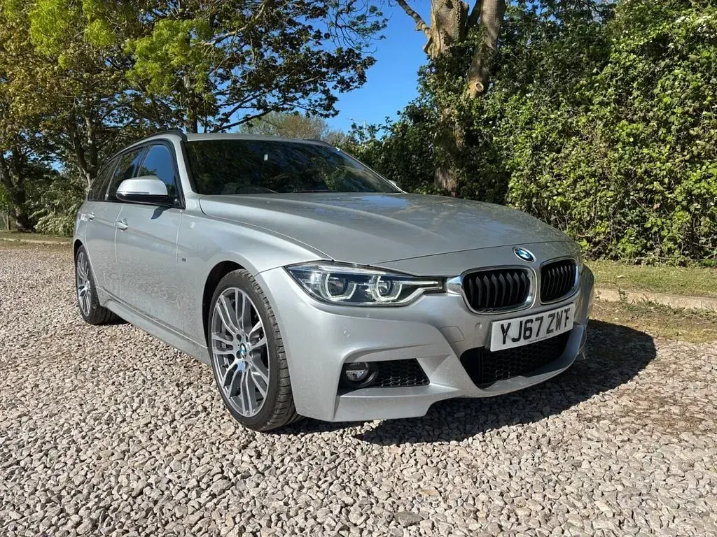 Begagnad BMW 318 M Sport 150 HK (110 kW) 2017 Silver Kombi